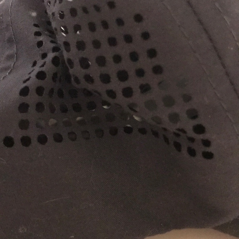 Workout hat - Picture 3 of 3